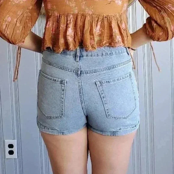 Forever 21 Light Wash Blue Denim High Waist Shorts - 29 - Picture 5 of 6